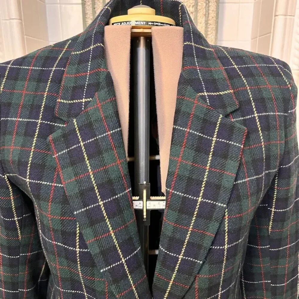 White Stag. Size 14. Wool Poly. Navy Green Tartan Plaid. Lined. L - Picture 4 of 5